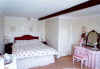 Bedroom2.jpg (43497 bytes)
